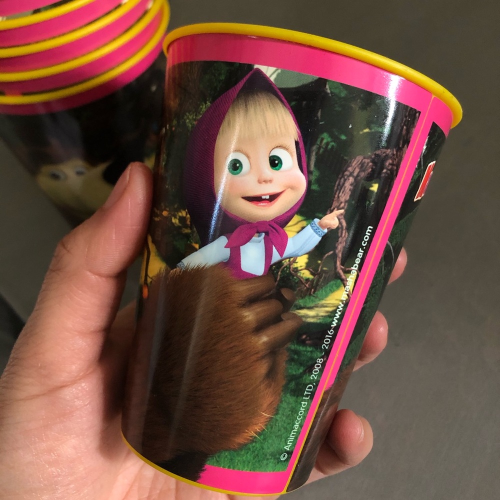 Birthday party cups